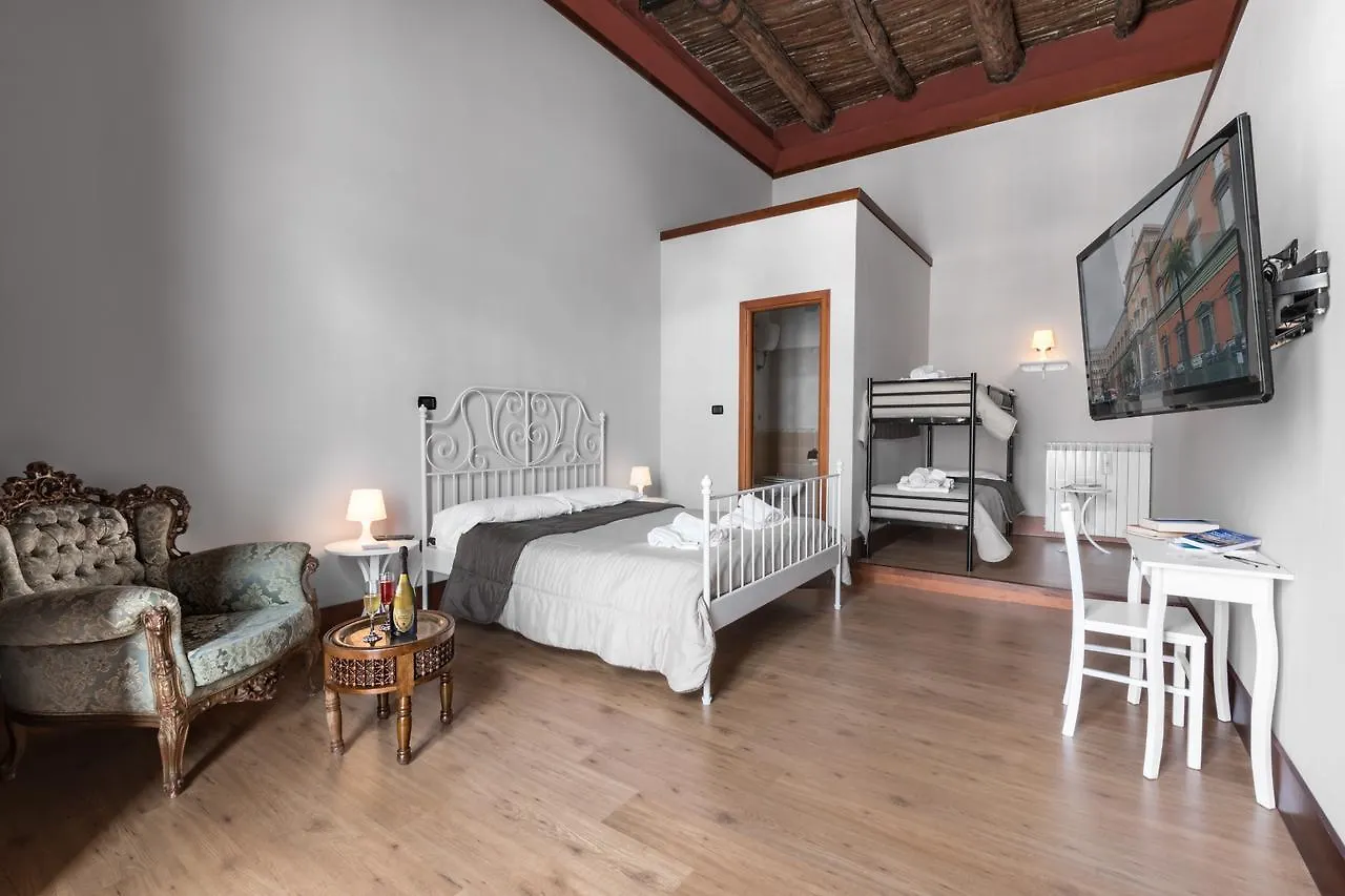 Opera Home Neapol