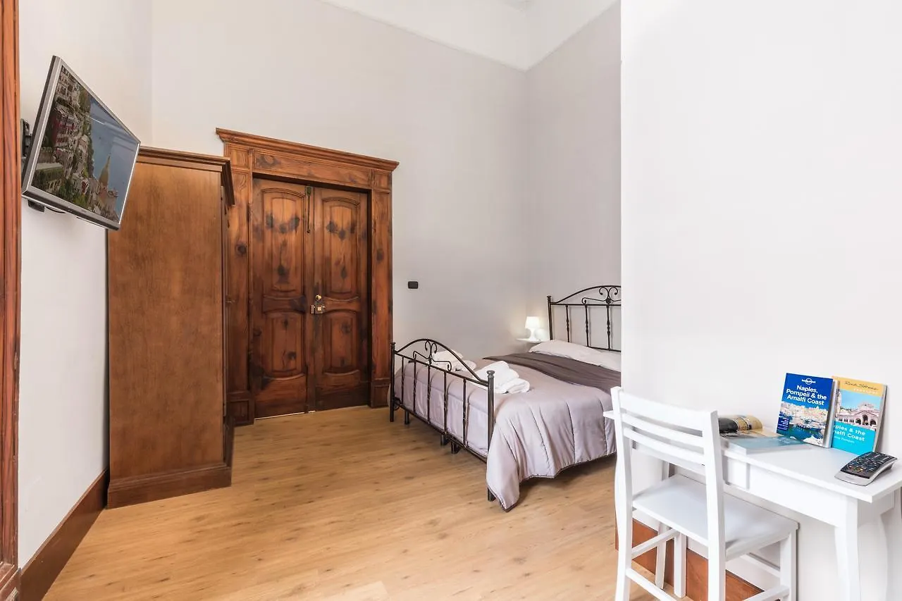 Nocleg ze śniadaniem Opera Home Neapol